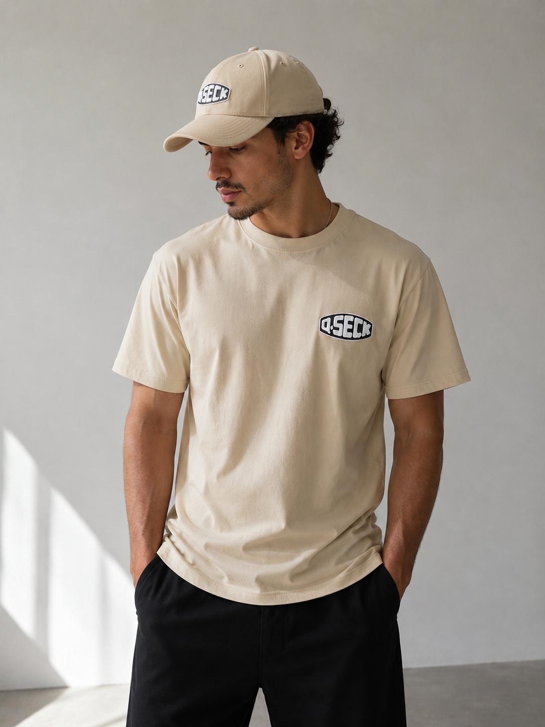 Teeshirt Qseck essential cream logo kaki