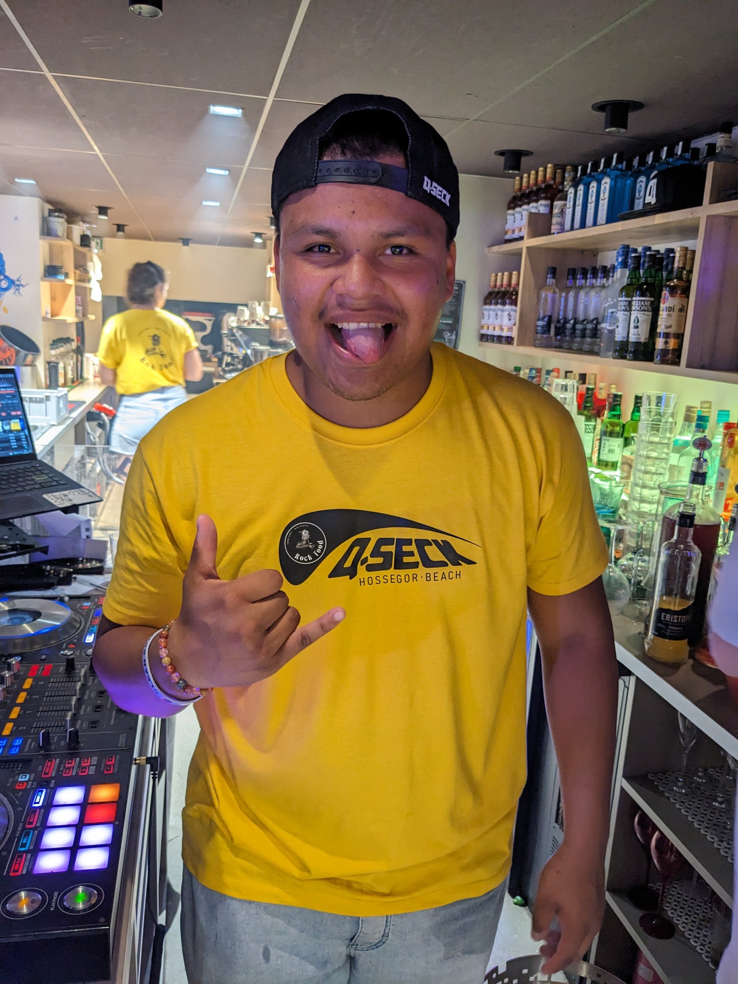 Teeshirt Qseck Yellow party